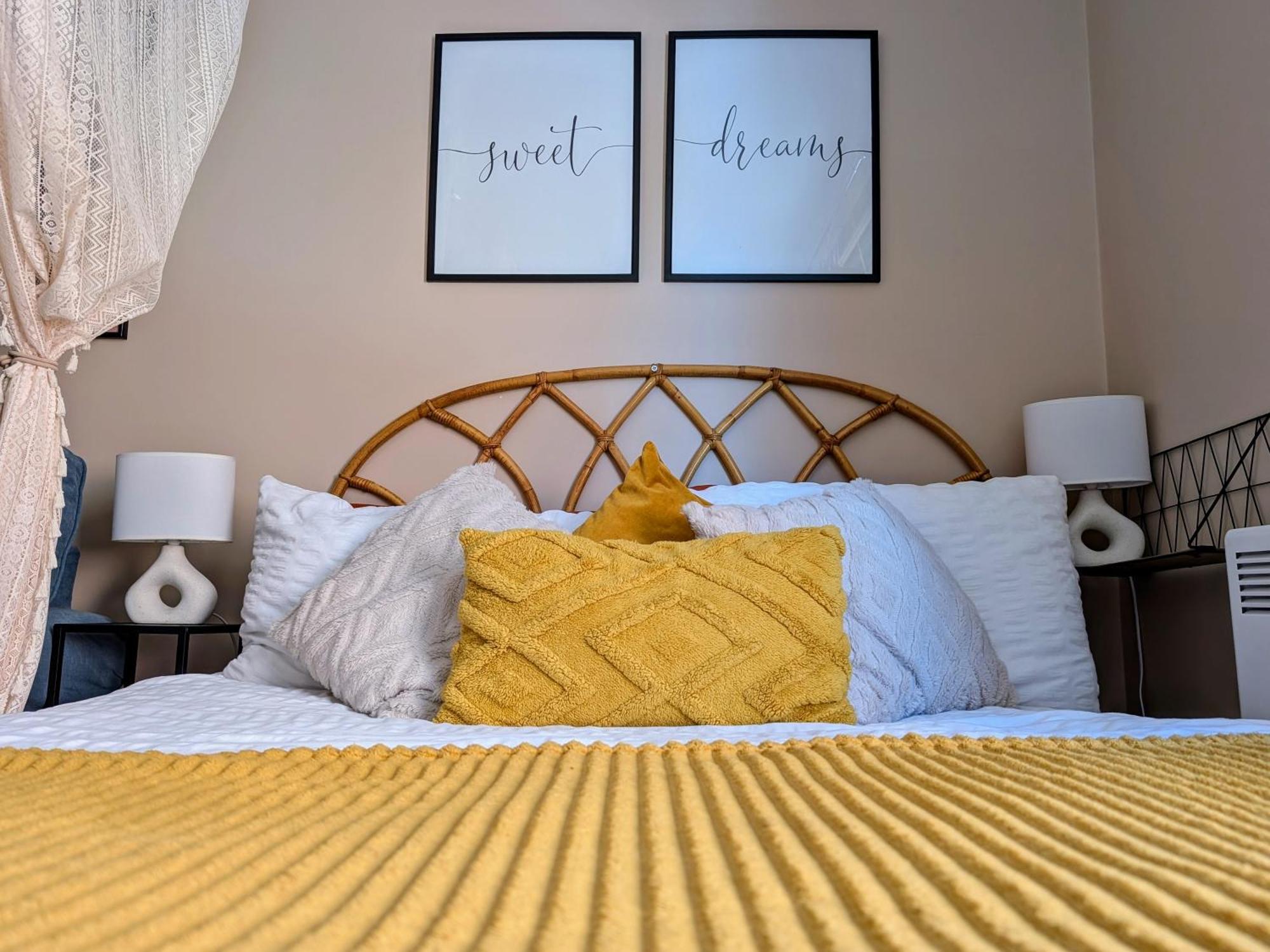 Peacehaven Retreat - 4 Minutes From The Beach! Pet Friendly! Weymouth Esterno foto